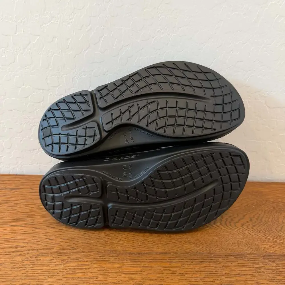 OOFOS OOahh Recovery Slide Sandals Black Size Men's 7 / Women's 9